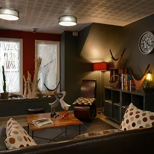 Logis & Restaurant Le Pardaillan Otel Gondrin